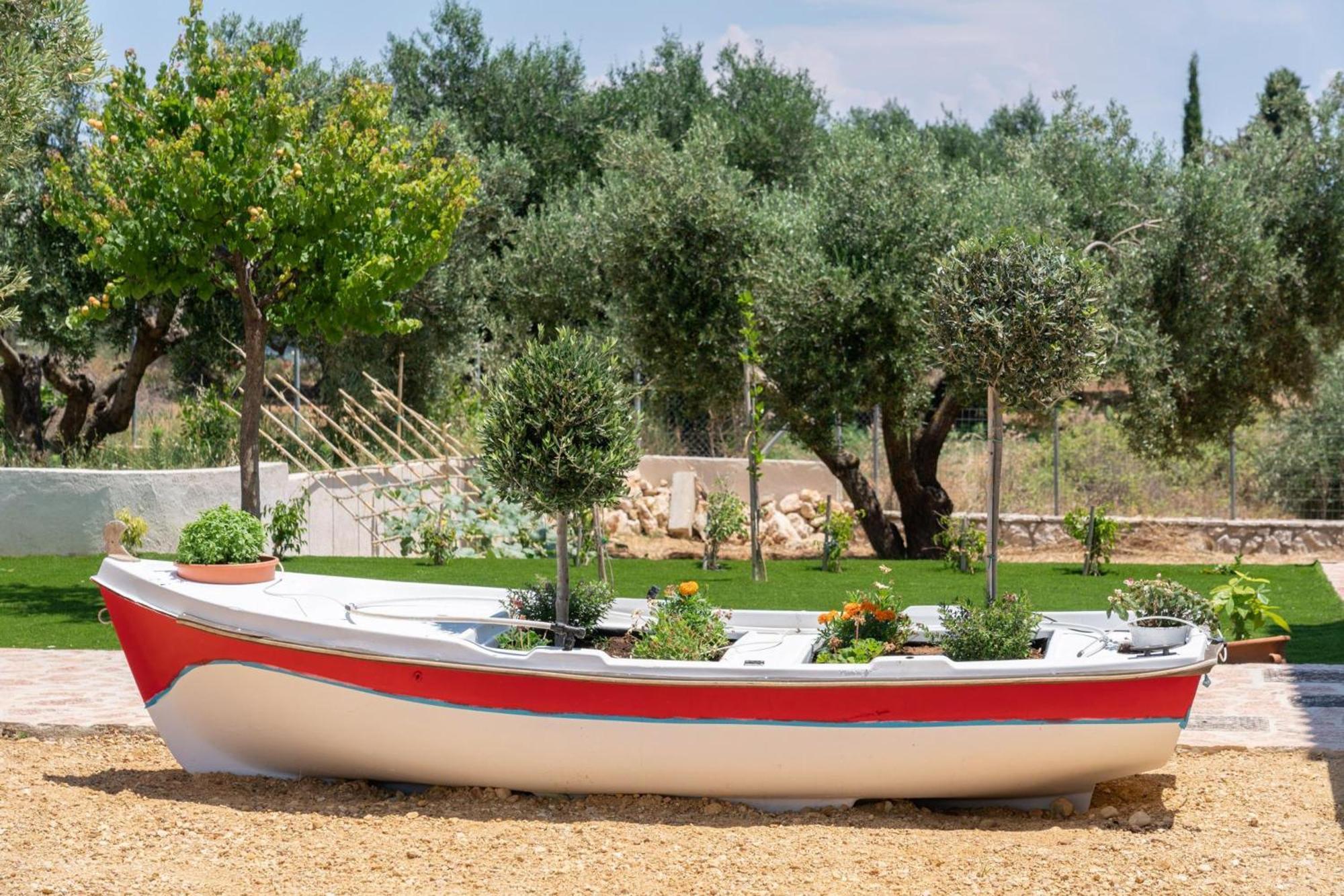 Dendra At Skala דירה