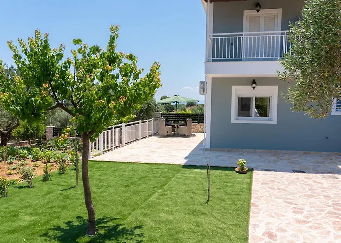 Dendra Apartments At Skala